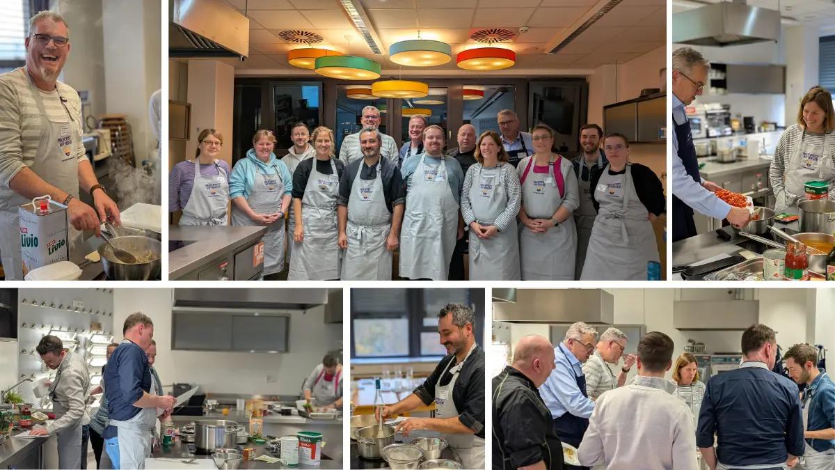 Teilnehmende während des Kochens beim Workshop
