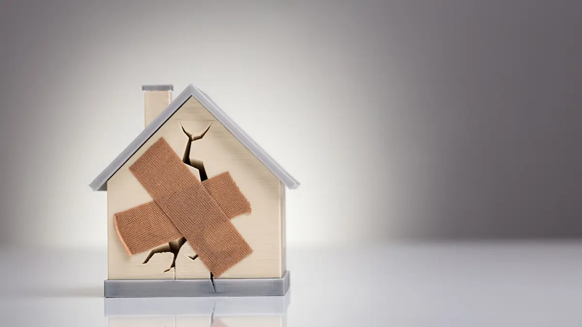 Haus mit Pflaster drauf