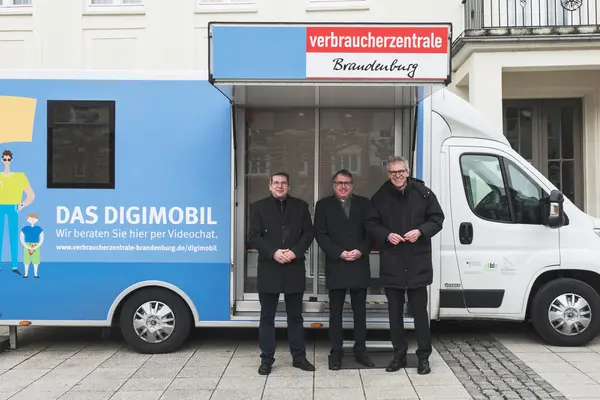 Pressefoto Digimobil in Wittenberg VZB Stefan Ludwig Christian A. Rumpke (c) Jens Wegner