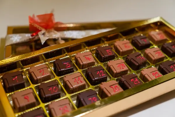 Alkohol im Adventskalender? Nicht immer sichtbar.