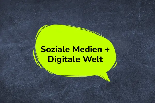 Sprechblase "Soziale Medien" auf Tafel