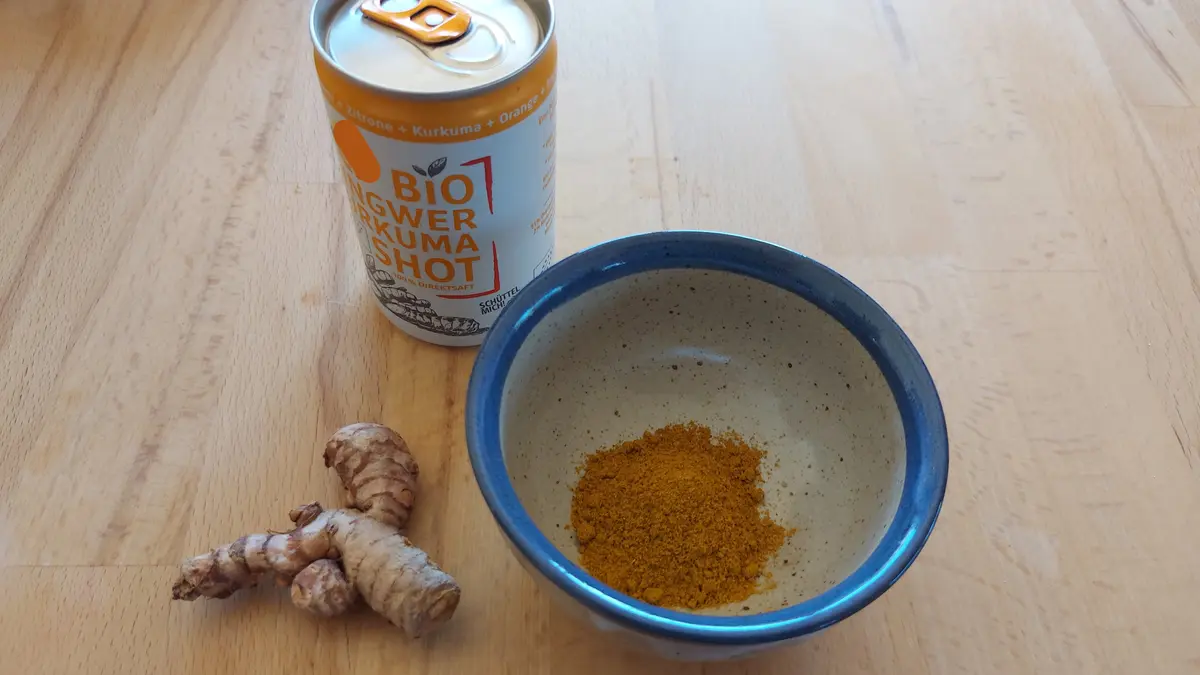 verschiedene Produkte mit Kurkuma