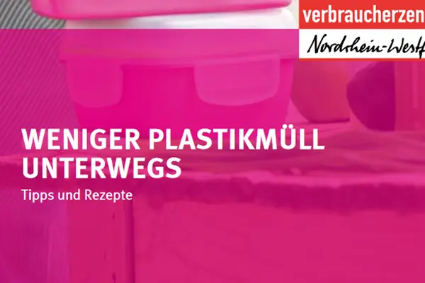 Cover-Ausschnitt: Logo Verbraucherzentrale NRW und Schrift Weniger Plastikmüll unterwegs