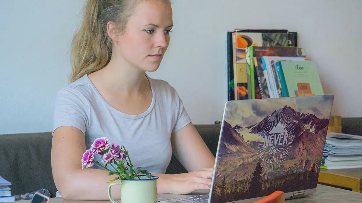 Surfen, telefonieren, fernsehen - ein Tarifvergleich vor Vertragsabschluss lohnt sich.