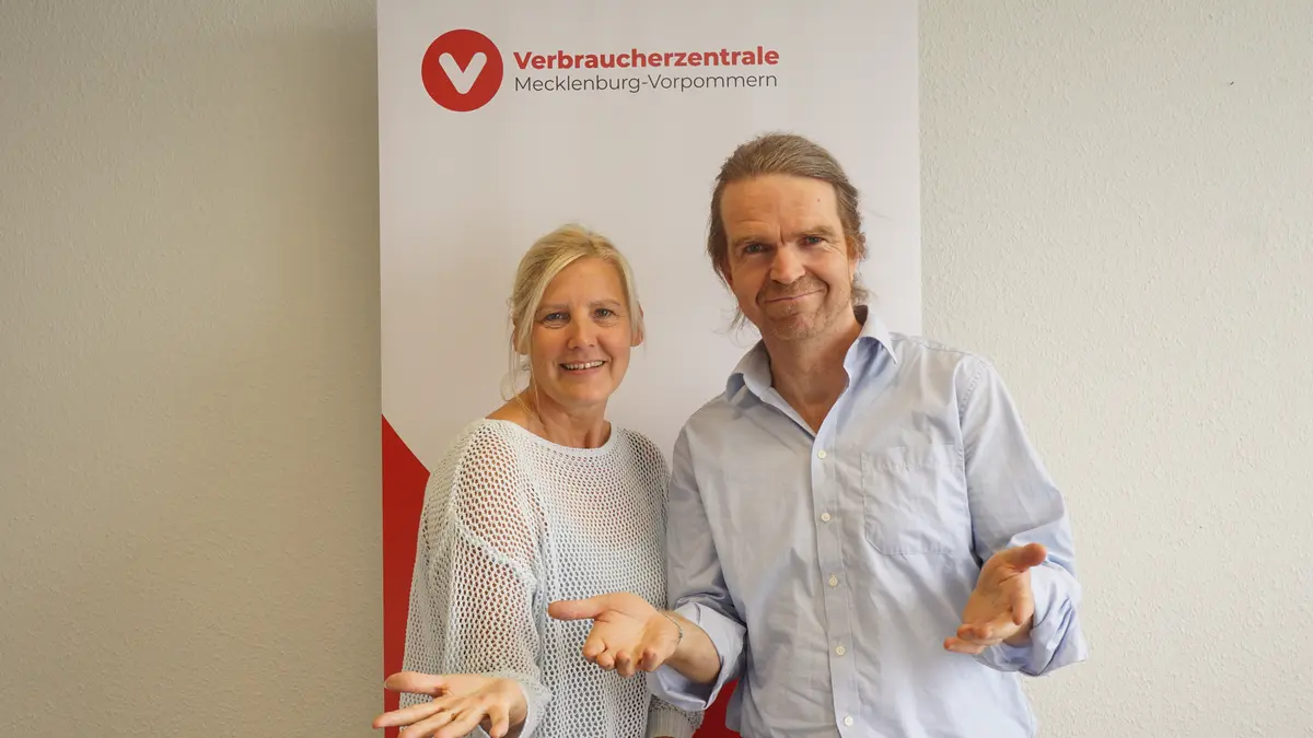 Sabine und Mathias vom "Verbraucherschutz vor Ort"