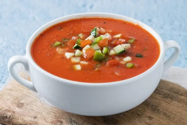 Eine Schale Gazpacho