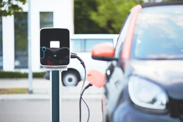 Elektroauto wird geladen