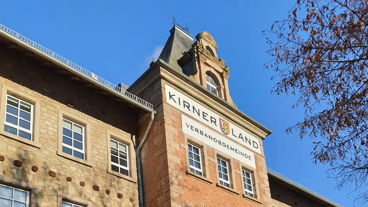 Ein altes Gebäude in dem die Verbandsverwaltung liegt.