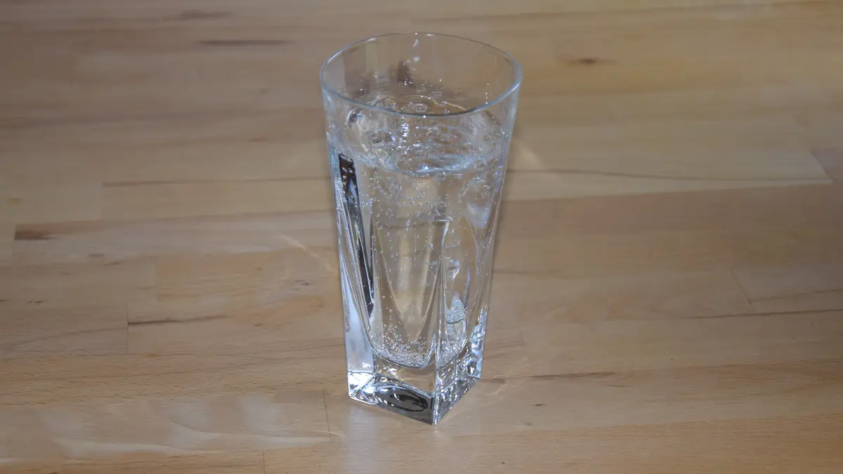 Glas Wasser