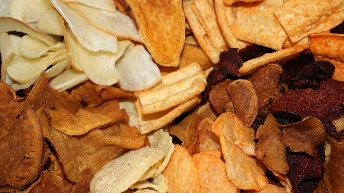 Diverse Chips-Sorten durcheinander