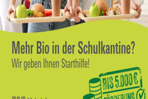 Bild von zwei Mädchen mit Essentablett in der Schule und Beschreibung zur Förderung