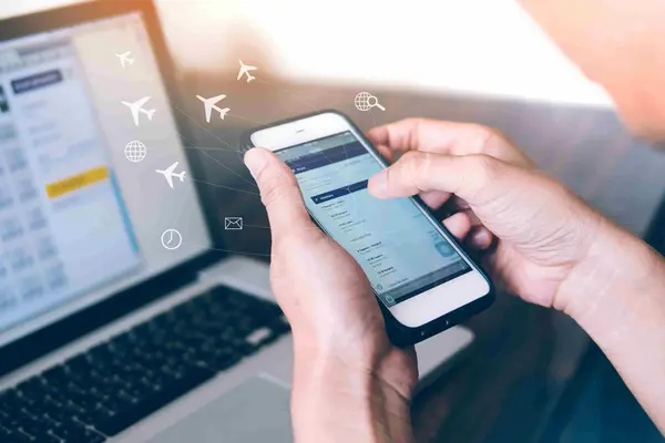 Reisebuchung Handy und Computer