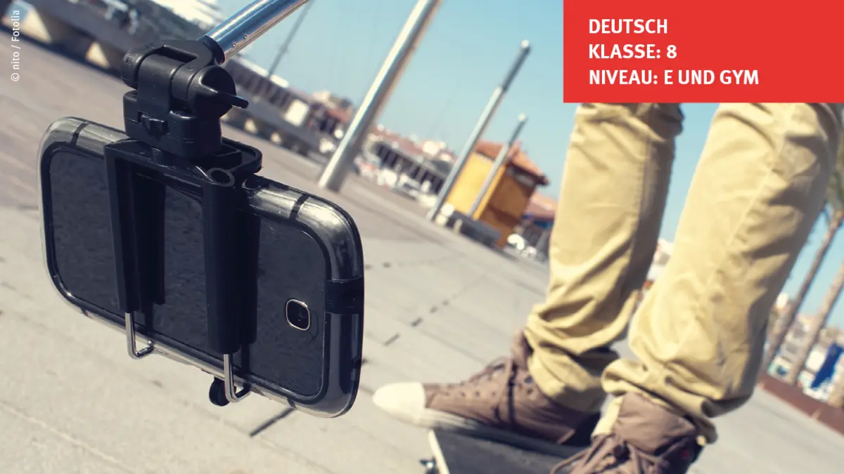 Skateboarder filmt sich beim Skaten