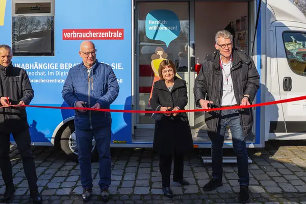 Feierliche Eröffnung des Digimobil Süd in Luckau am 10.02.2022 (c) pixafactory / VZB