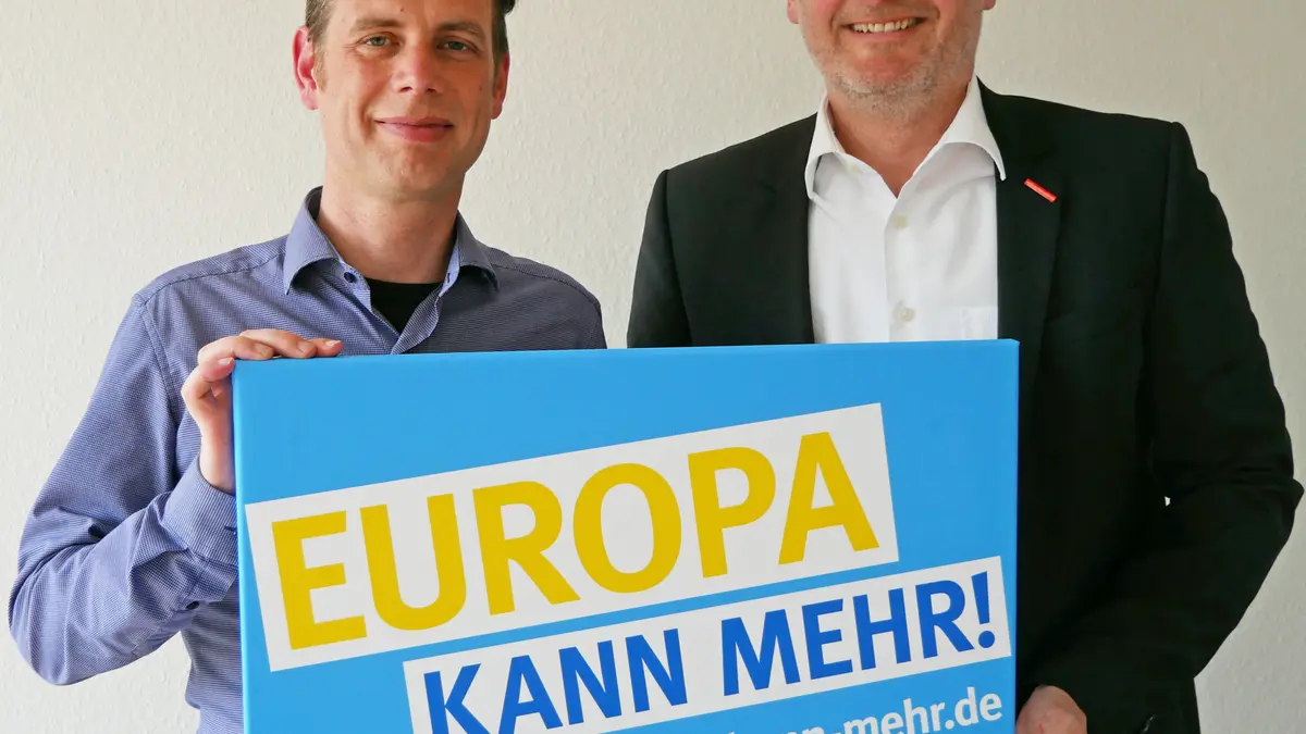 Dr. Patrick Breyer, Spitzenkandidat der Piratenpartei für Europa und VZSH-Vorstand Stefan Bock (von links). Foto: VZSH