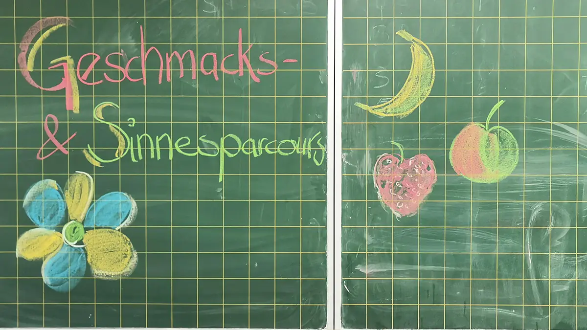 Schultafel mit Aufschrift