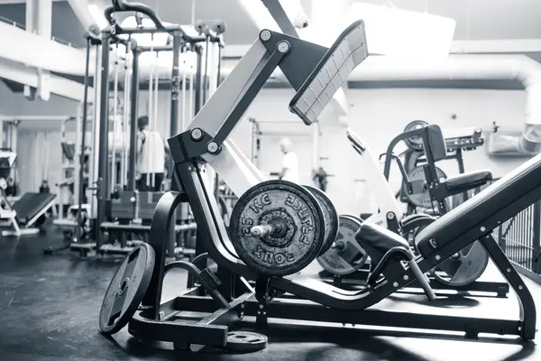 Fitnessstudio- Eintritt kinderleicht, Ausstieg umso schwerer