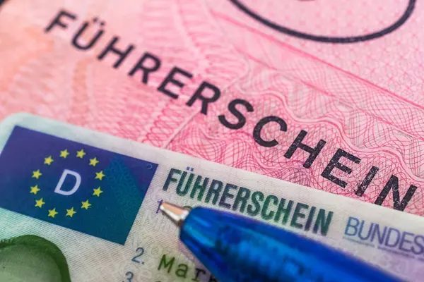 alter und neuer Führerschein