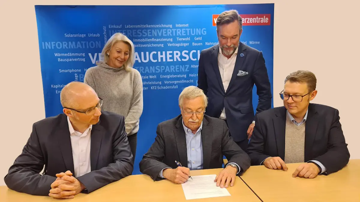 V.l.n.r.: Michael Herte (Vorstand), Michaela Pries (erste stellv. Verwaltungsratsvorsitzende), Hans-Peter Küchenmeister (Vorsitzender des Verwaltungsrates), Alexander Blažek (zweiter stellv. Verwaltungsratsvorsitzender) und Vitalij Baisel (Vorstandsvorsitzender)