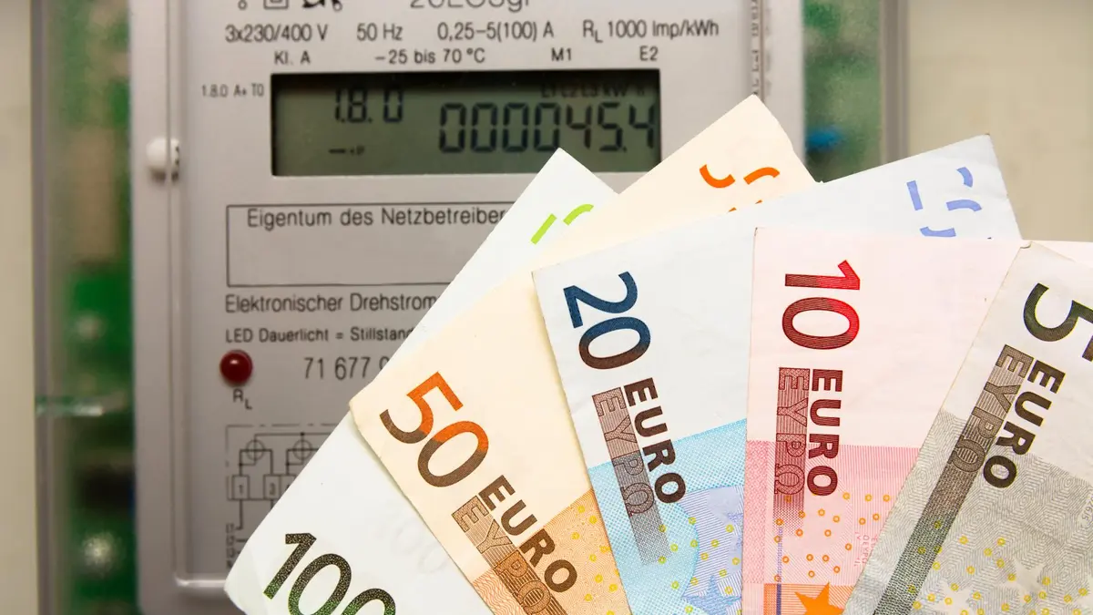 Stromzähler für PV-Anlagen sind auch mit Kosten verbunden.