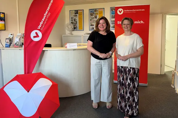 Foto: Vorständin Heike Troue (links) Dr. Claudia Eider (rechts)