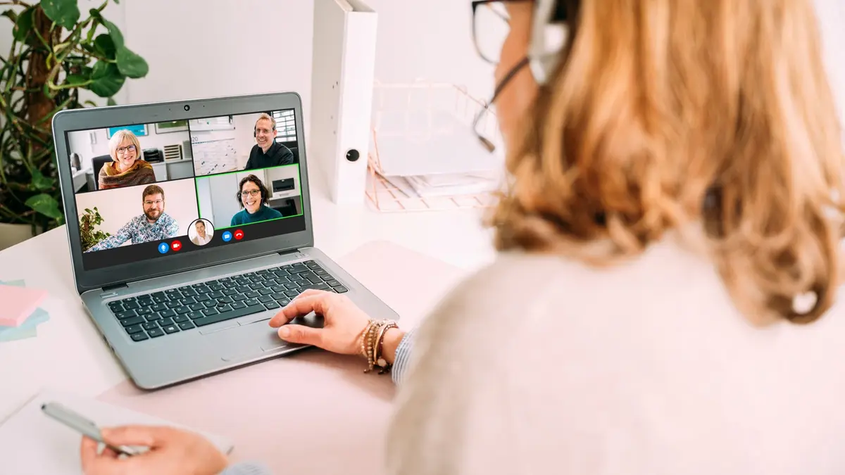 Smart Surfer Darstellung einer Videokonferenz