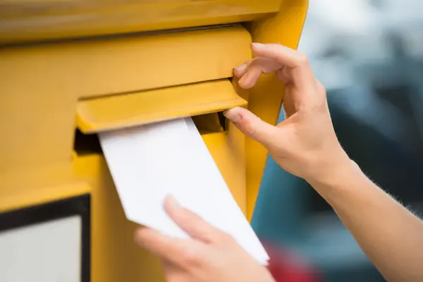 Brief im Briefkasten