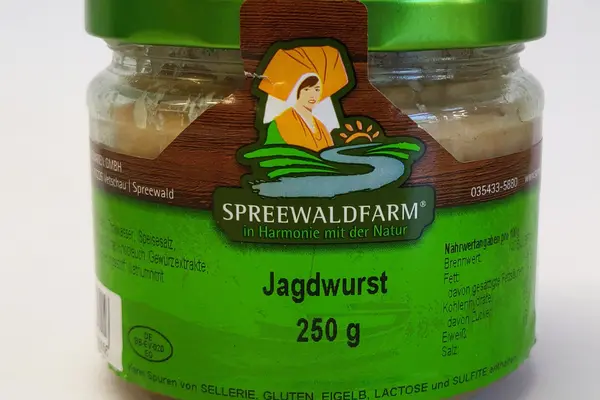 Label der Spreewaldfarm auf Glas mit Jagdwurst (c) VZB