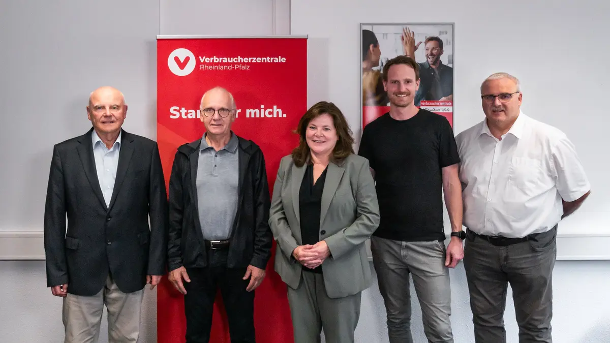 5 Personen im Gruppenbild