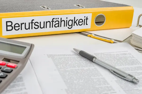 Ordnerrücken mit Aufschrift Berufsunfähigkeitsversicherung