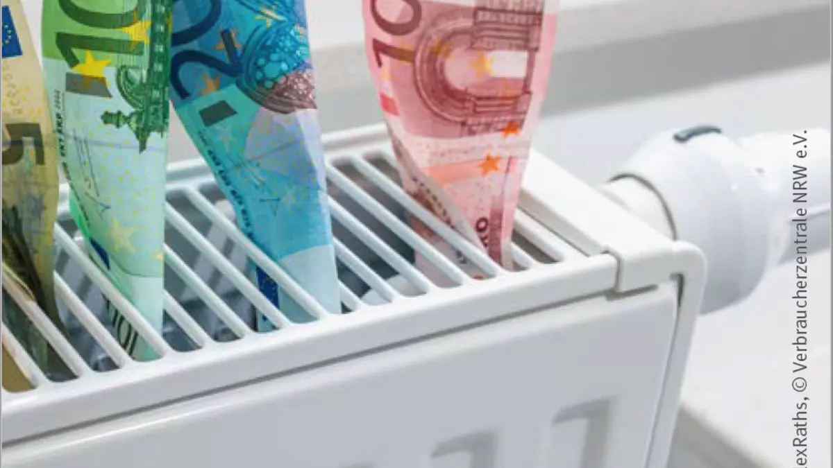 Geldscheine stecken in einem Heizkörper