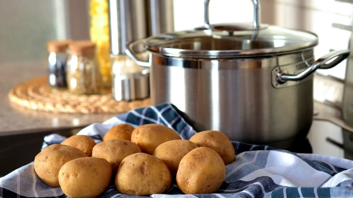Kartoffeln mit Topf