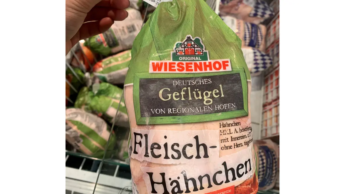 Bild eines Hähnches mit Regionalwerbung