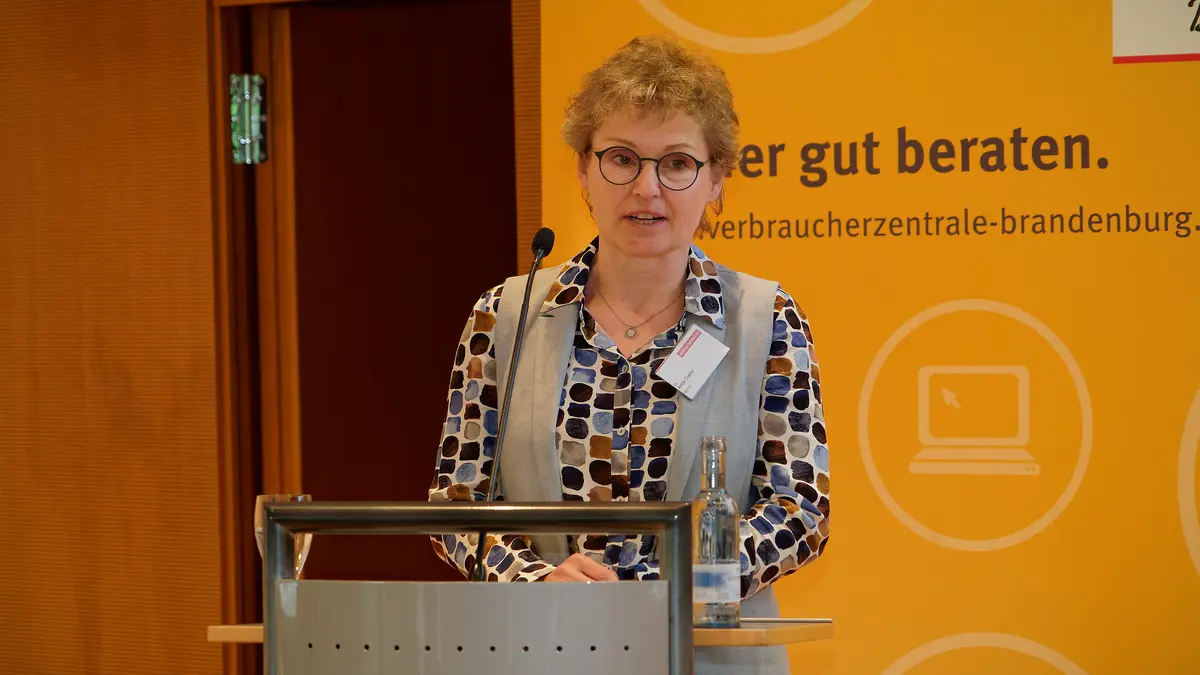 Dr. Antje Töpfer_(c)_Uwe Tuchen_VZB