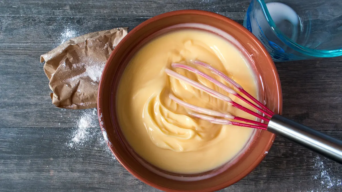 Eine Schüssel mit Vanillepudding