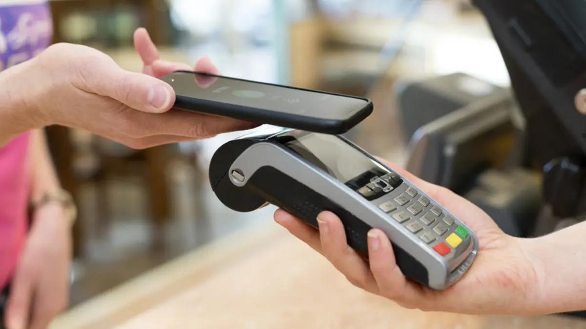 Mobile Payment - Mobiles Bezahlen mit Smartphone oder Kreditkarte