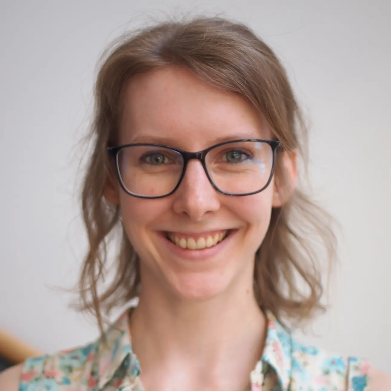Ein Portrait von Beraterin Anna Rothgang. 