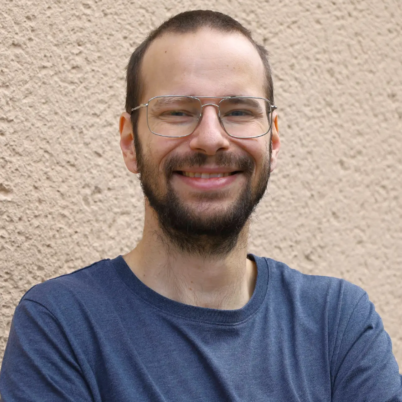 Profilfoto Mitarbeiter Maximilian Fischer Verbraucherzentrale Saarland.