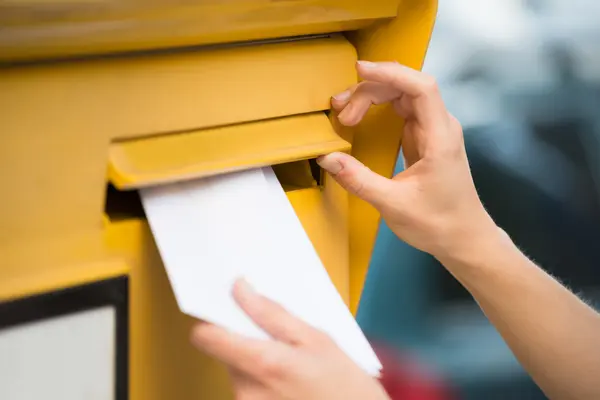 Brief im Briefkasten