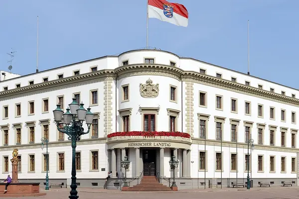 Fassade des Wiesbadener Stadtschlosses, Hessischer Landtag 