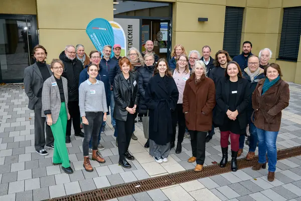 Gruppenbild vom ersten Reviergespräch in Düren