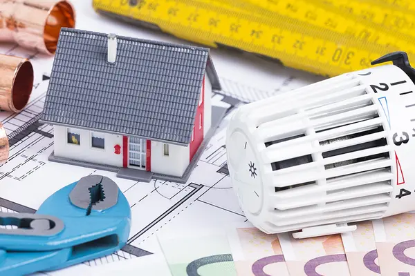 Modellhaus, Thermostat, Heizungsrohre, Geld, Hausgrundriss, Zollstock