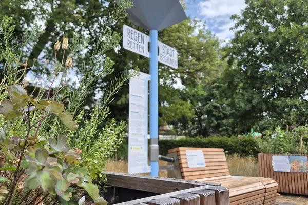 Interaktive Ausstellung "Regen retten - Stadt begrünen"