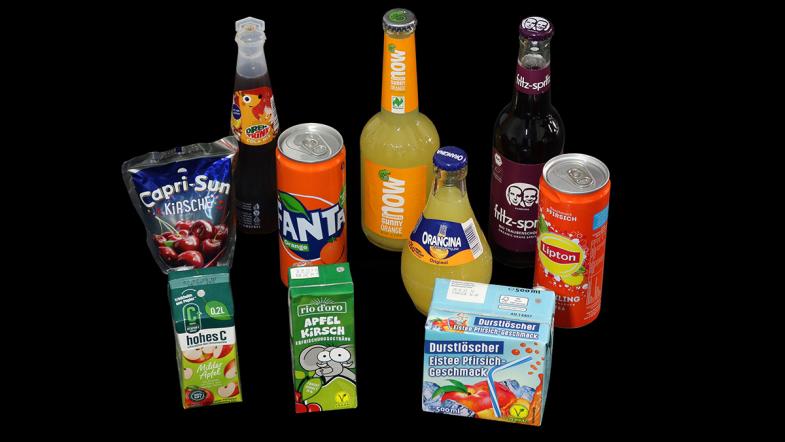 10 Flaschen, Dosen und andere Packungen für Getränke, die sich nach dem Öffnen nicht mehr schließen lassen